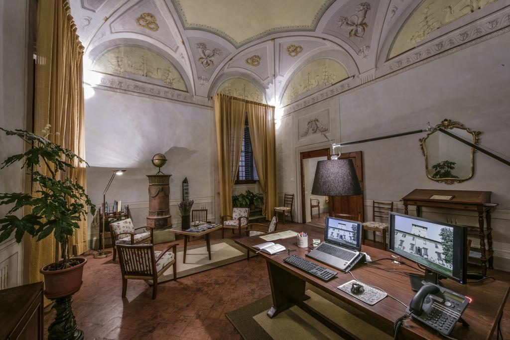 Bed and Breakfast Torre Dei Lari Residenza D'Epoca Флоренция Экстерьер фото