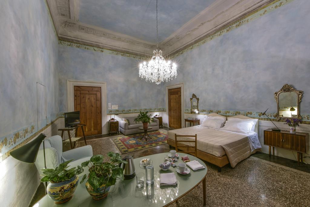 Bed and Breakfast Torre Dei Lari Residenza D'Epoca Флоренция Экстерьер фото