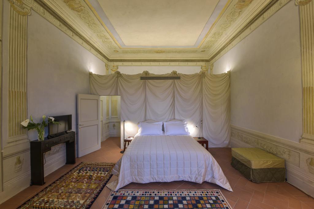 Bed and Breakfast Torre Dei Lari Residenza D'Epoca Флоренция Номер фото