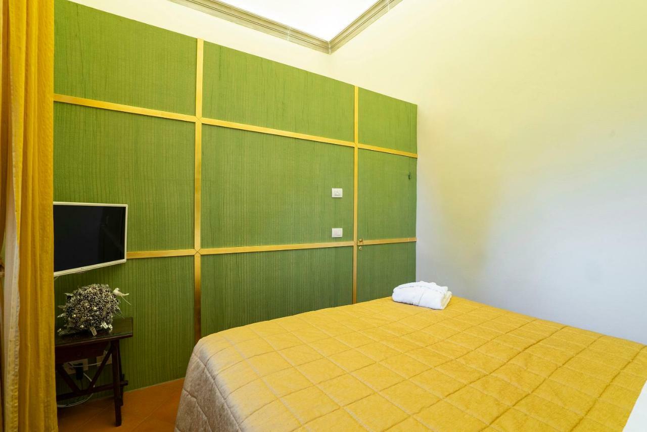 Bed and Breakfast Torre Dei Lari Residenza D'Epoca Флоренция Экстерьер фото